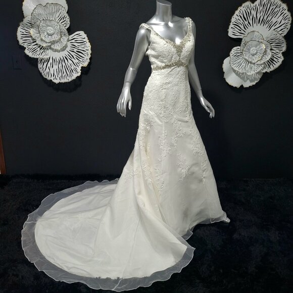 NWT~$1795~DAVINCI~SZ 6~IVORY OFF WHITE RHINESTONE BEADED LACE WEDDING DRESS - Picture 4 of 16